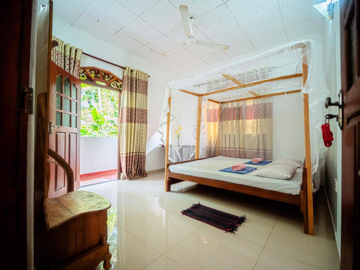 Surfing Guest House Matara Exterior foto